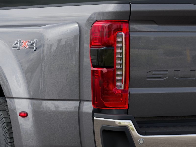 2027 Ford Super Duty F-350® Lariat®