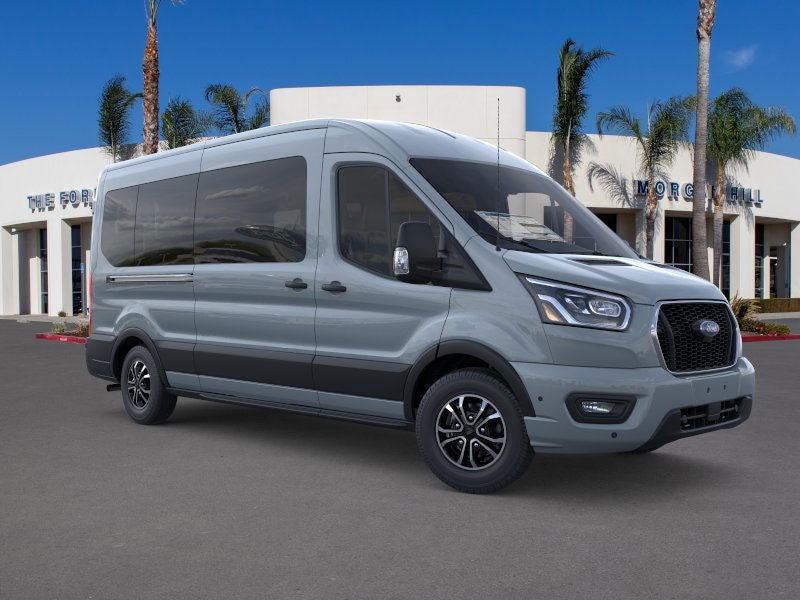 2025 Ford Transit Passenger Wagon XLT