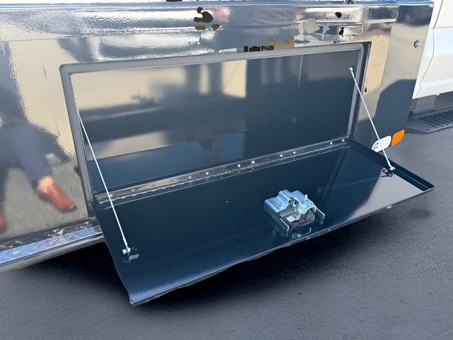 2025 Ford Super Duty F-550 XL