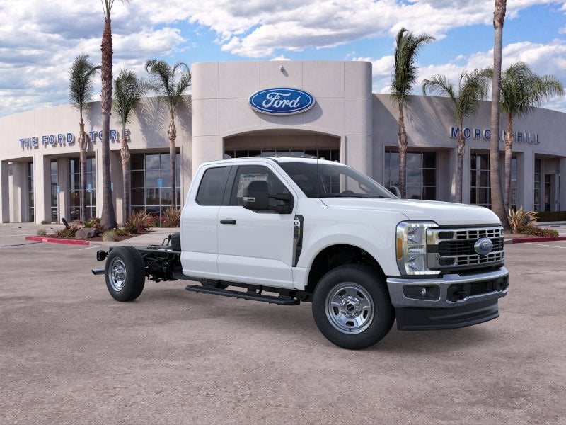 2026 Ford Chassis Cab F-350® XL