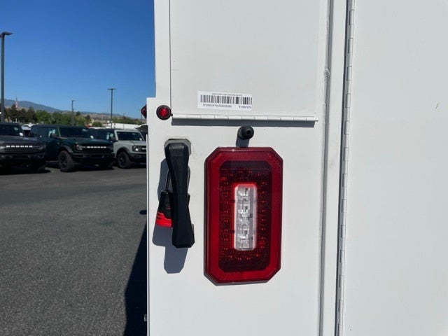 2025 Ford E-Series Cutaway E-350 SRW 138" WB