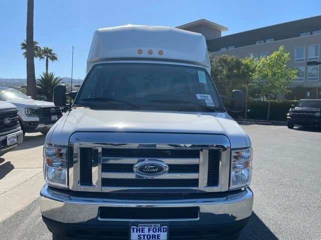 2025 Ford E-Series Cutaway E-350 SRW 138" WB