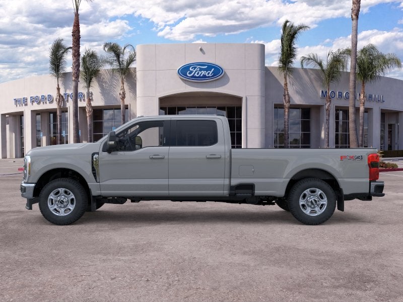2026 Ford Super Duty F-350® XLT