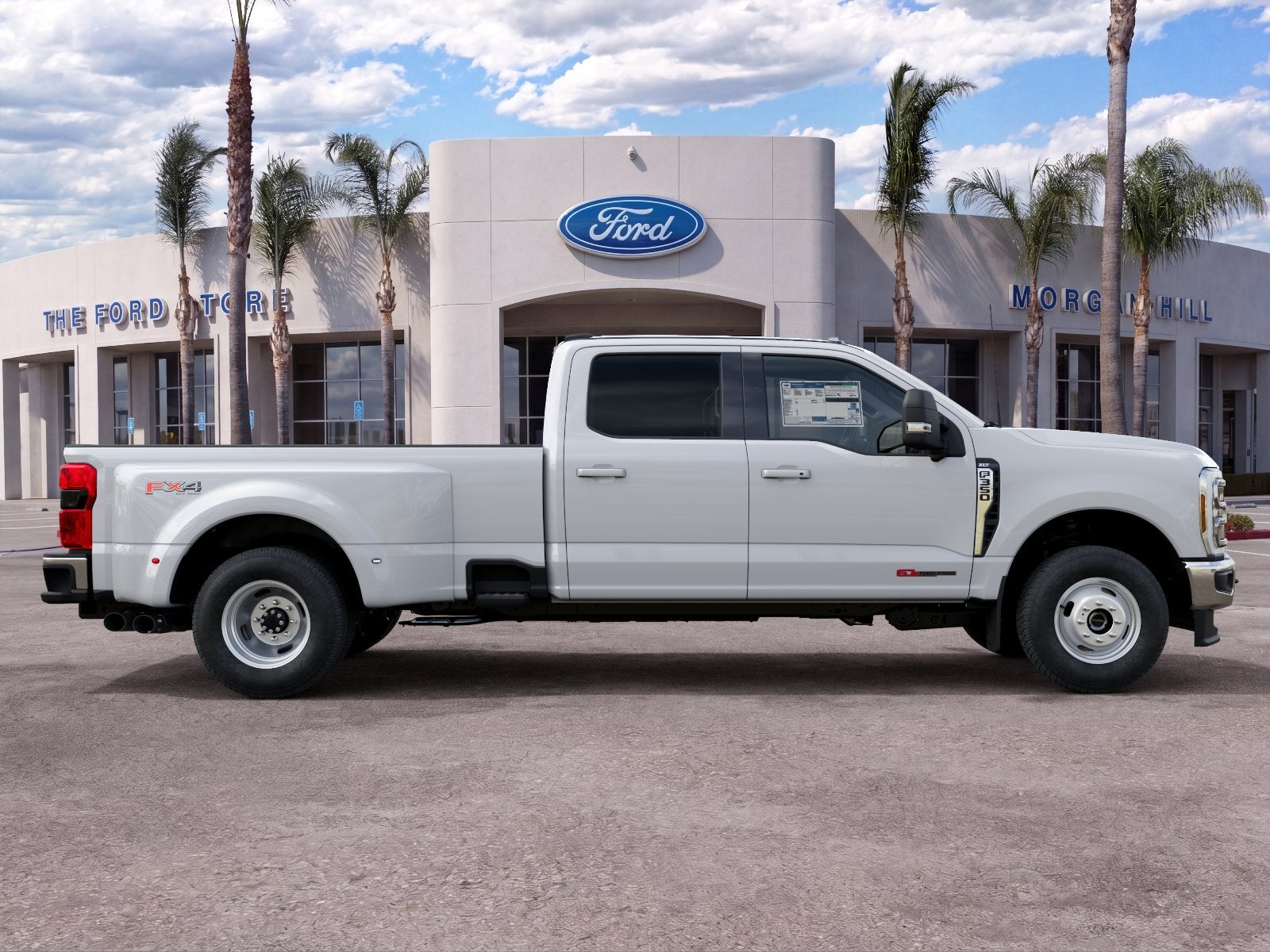 2027 Ford Super Duty F-350® XLT