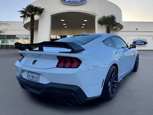 2025 Ford Mustang Dark Horse