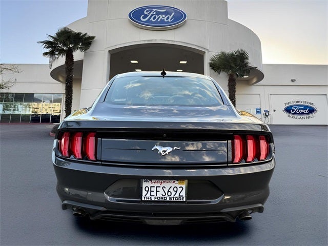 2022 Ford Mustang EcoBoost