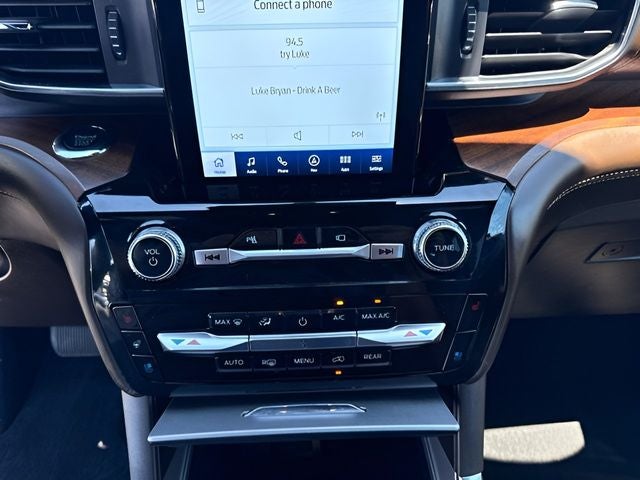 2022 Ford Explorer King Ranch