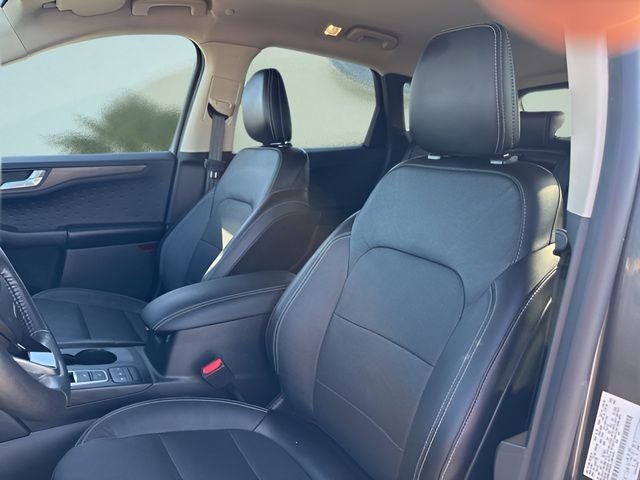 2020 Ford Escape Hybrid Titanium