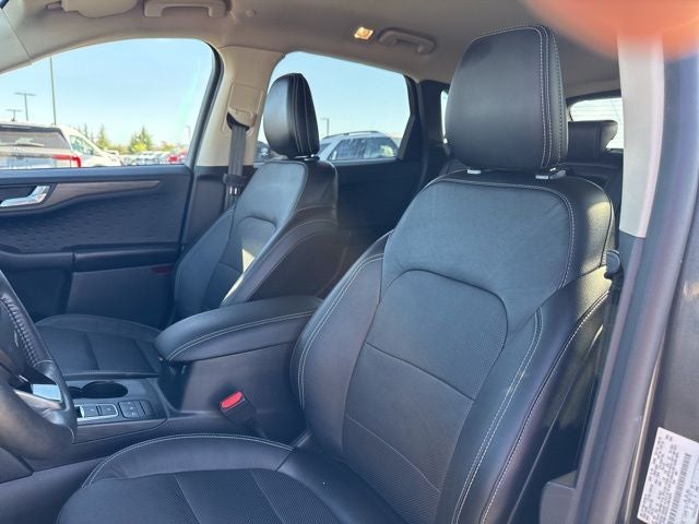 2020 Ford Escape Hybrid Titanium