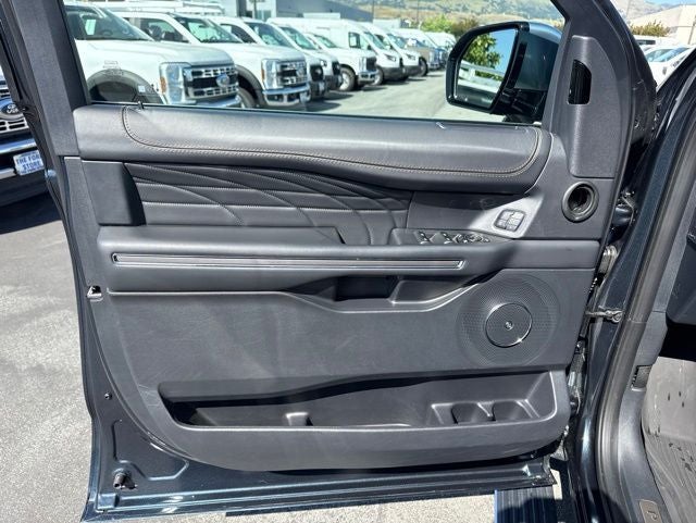 2024 Ford Expedition Platinum