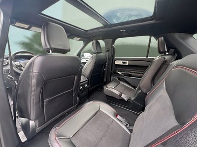 2023 Ford Explorer ST-Line