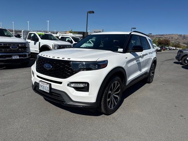 2024 Ford Explorer ST-Line