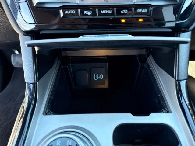 2024 Ford Explorer ST-Line