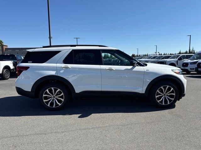 2024 Ford Explorer ST-Line