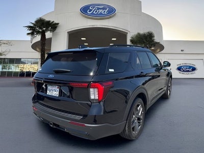 2025 Ford Explorer ST-Line