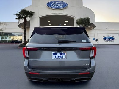 2025 Ford Explorer ST-Line