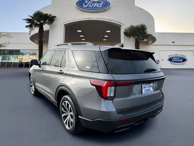 2025 Ford Explorer ST-Line