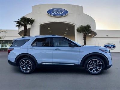 2025 Ford Explorer Platinum