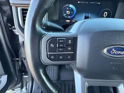 2022 Ford F-150 Lightning Lariat
