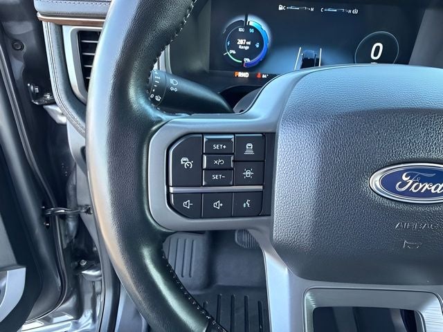 2022 Ford F-150 Lightning Lariat