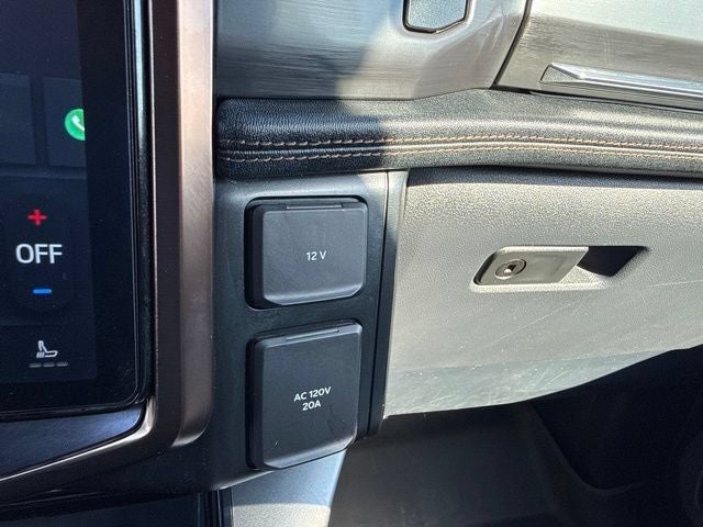 2022 Ford F-150 Lightning Lariat