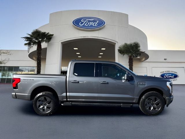 2022 Ford F-150 Lightning Lariat