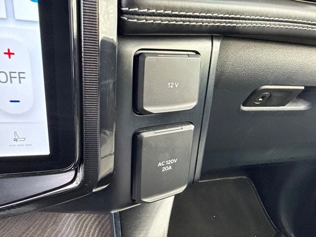 2023 Ford F-150 Lightning Platinum