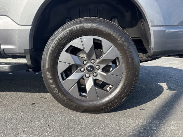 2024 Ford F-150 Lightning Flash