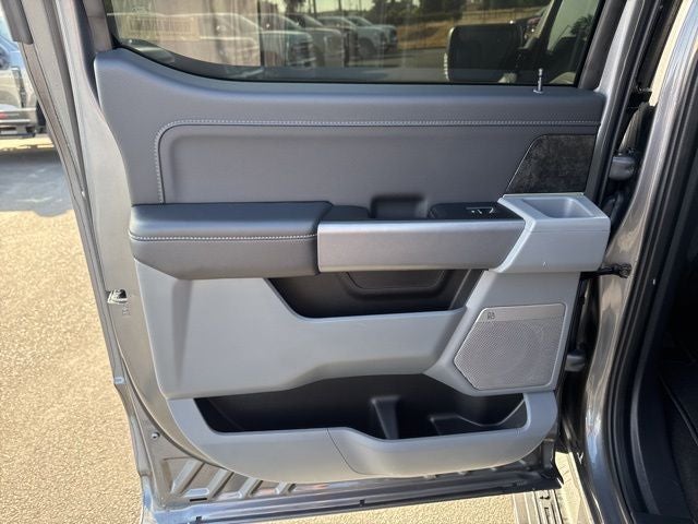 2024 Ford F-150 Lightning Flash