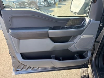 2024 Ford F-150 Lightning Flash