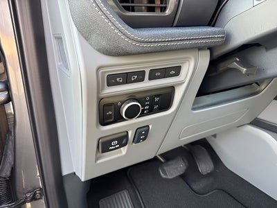 2024 Ford F-150 Lightning Flash