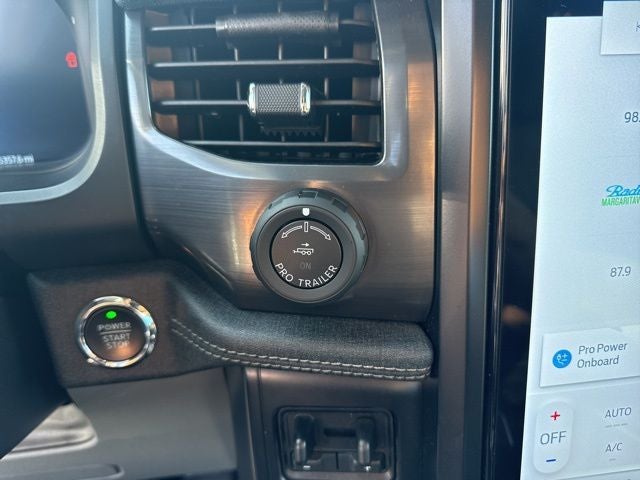 2024 Ford F-150 Lightning Flash