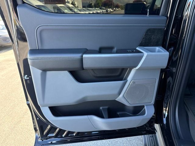 2024 Ford F-150 Lightning Flash