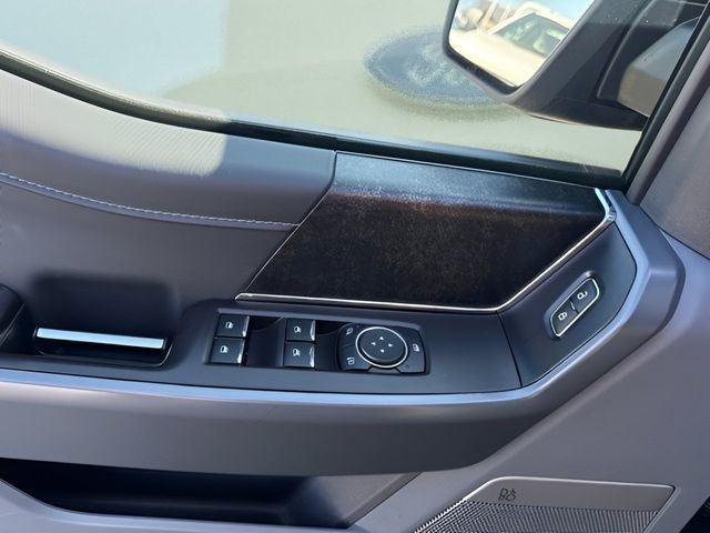 2024 Ford F-150 Lightning Flash