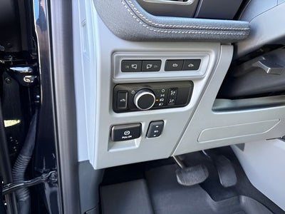 2024 Ford F-150 Lightning Flash