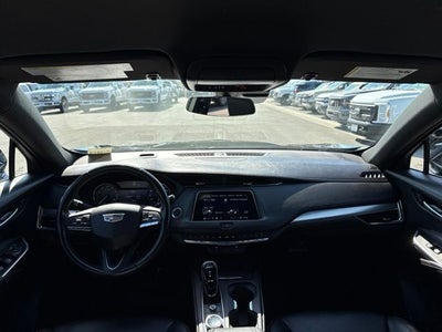 2023 Cadillac XT4 Premium Luxury