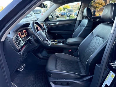 2024 Volkswagen Atlas 2.0T SEL Premium R-Line