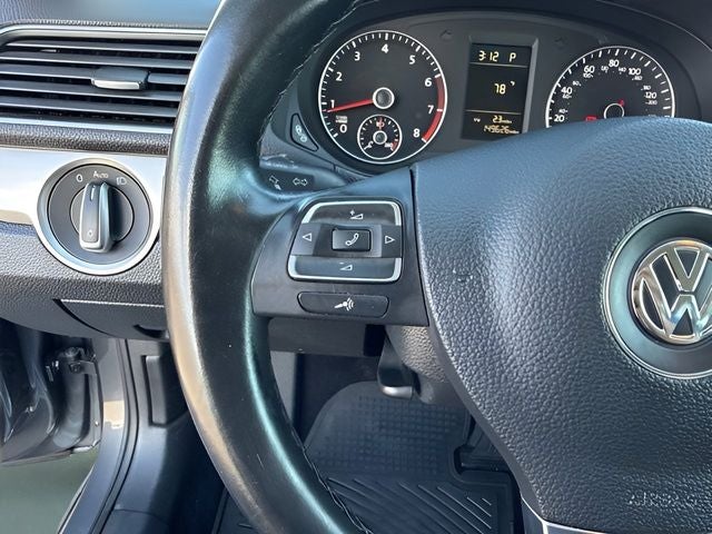 2014 Volkswagen Passat 1.8T S