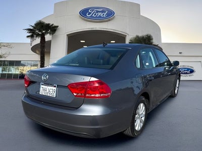 2014 Volkswagen Passat 1.8T S