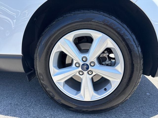 2021 Ford Edge SE