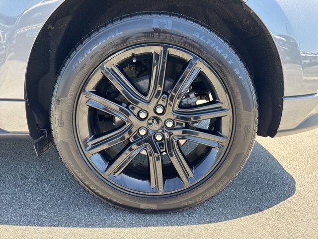 2021 Ford Edge ST Line