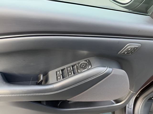 2022 Ford Mustang Mach-E California Route 1