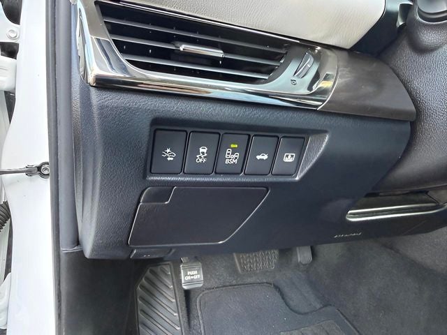 2018 Toyota Avalon Hybrid Limited