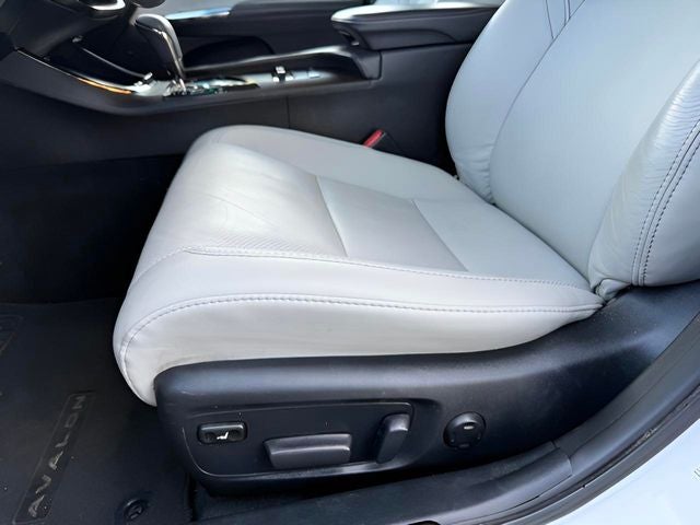 2018 Toyota Avalon Hybrid Limited