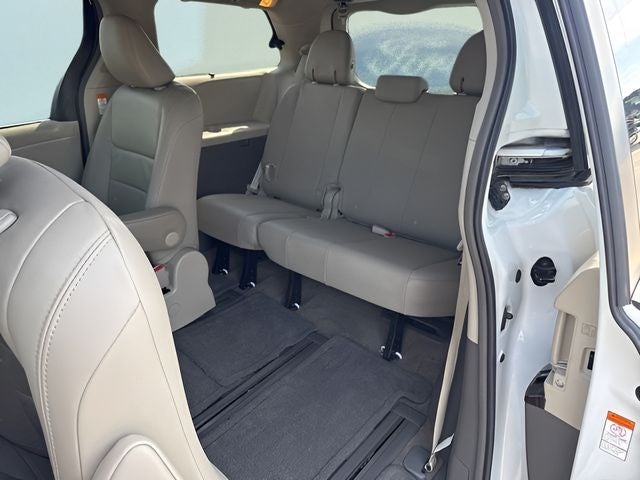 2017 Toyota Sienna XLE 7 Passenger