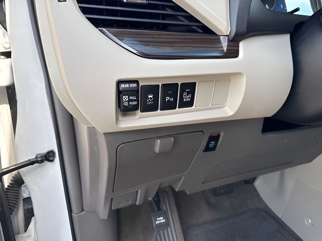 2017 Toyota Sienna XLE 7 Passenger
