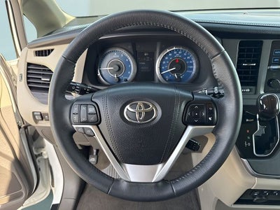 2017 Toyota Sienna XLE 7 Passenger