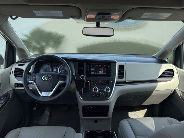 2017 Toyota Sienna XLE 7 Passenger