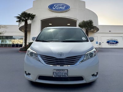 2017 Toyota Sienna XLE 7 Passenger