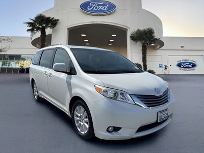 2017 Toyota Sienna XLE 7 Passenger